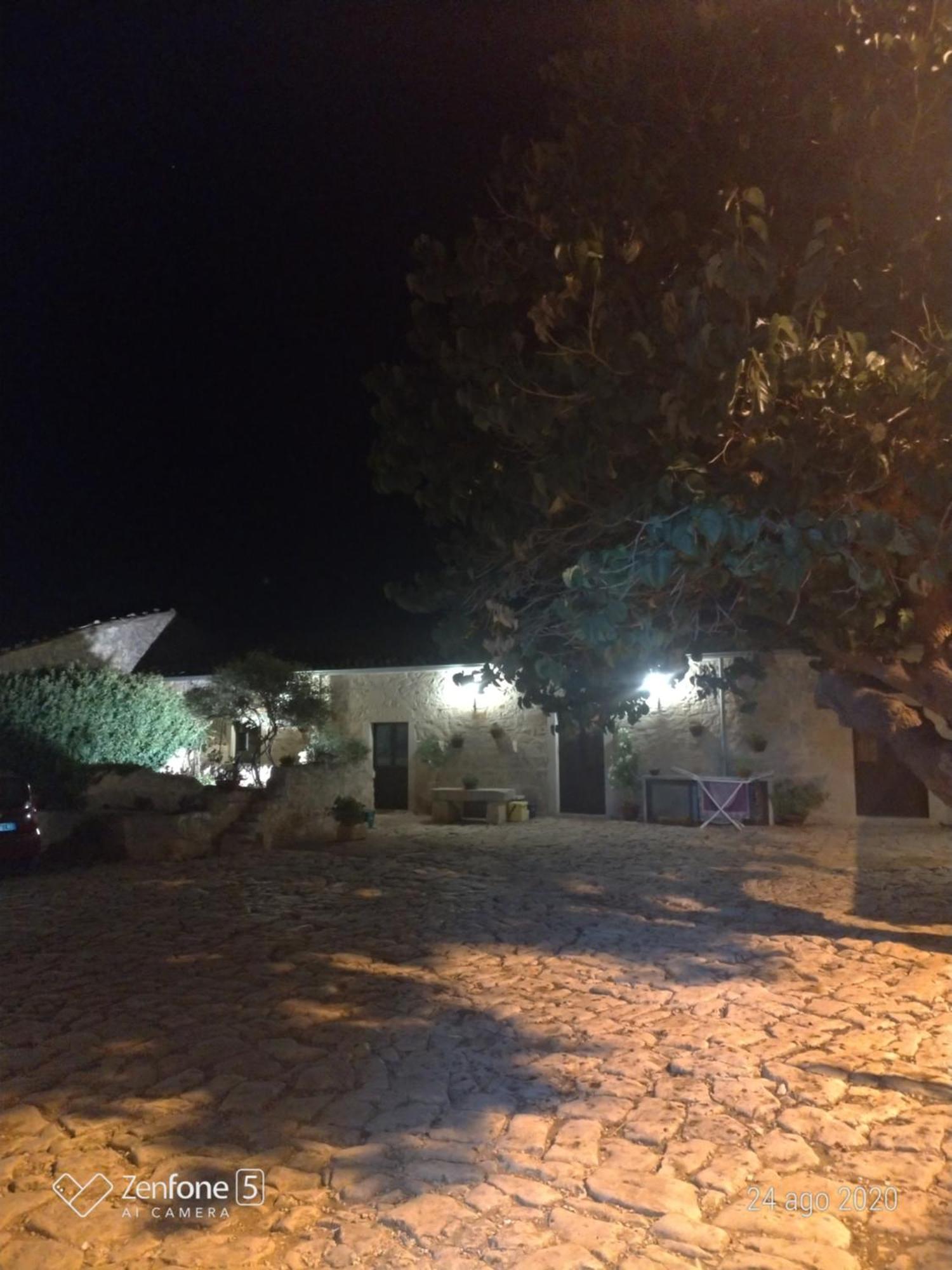 I Dammusi Villa Santa Croce Camerina Buitenkant foto